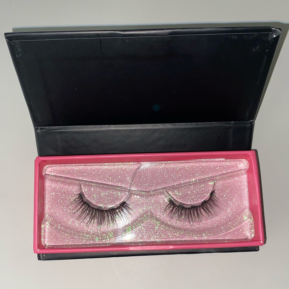 Moxie Lashes - CLASSY